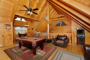 Modern 2BR HOT TUB Pool Table FREE Attraction Tickets